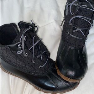 Sperry Gulf Quilted Duck Boots, Size 6, Black